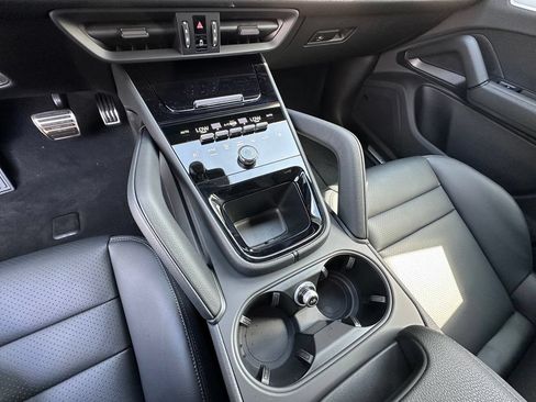 Used 2026 Porsche Cayenne S AWD/4WD image 35