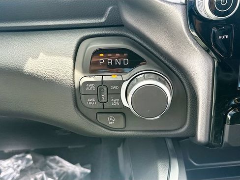 New 2026 RAM 1500 Big Horn AWD/4WD image 18