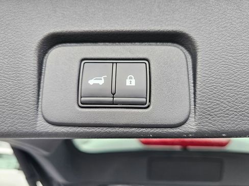 Used 2023 Nissan Rogue Platinum w/ Platinum Premium Package image 12