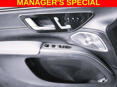 Used 2023 Mercedes-Benz EQS 580 4MATIC SUV image 9