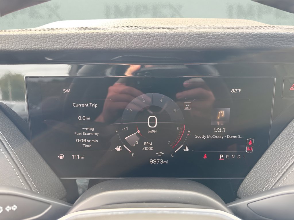 Used 2025 GMC Yukon Denali RWD image 24