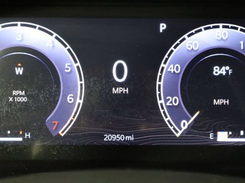 Used 2025 Jeep Grand Cherokee Laredo RWD image 38