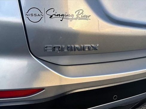 Used 2024 Chevrolet Equinox Premier image 21