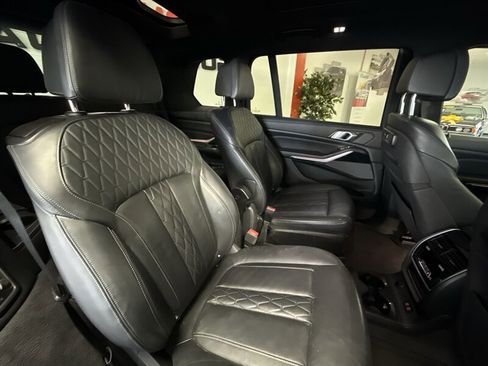 Used 2019 BMW X7 xDrive40i w/ Premium Package AWD/4WD image 23
