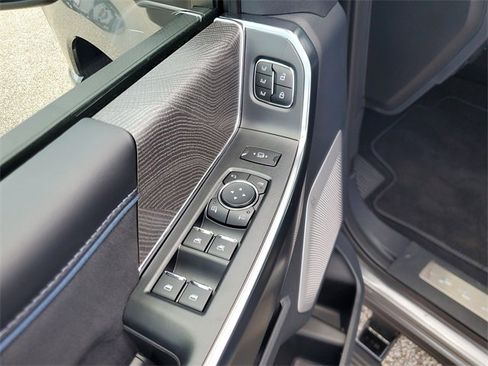 New 2025 Ford F250 Platinum image 20