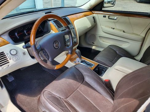 Used 2010 Cadillac DTS Platinum image 16