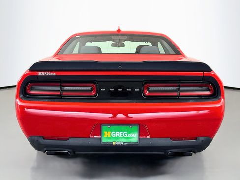 Used 2018 Dodge Challenger R/T Scat Pack RWD image 8
