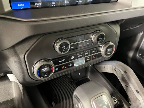 New 2025 Ford Bronco Badlands AWD/4WD image 5