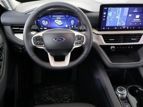New 2026 Ford Explorer Active w/ Active Comfort Package image 18