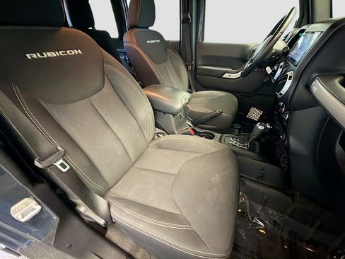 Used 2016 Jeep Wrangler Unlimited Rubicon w/ Max Tow Package image 14