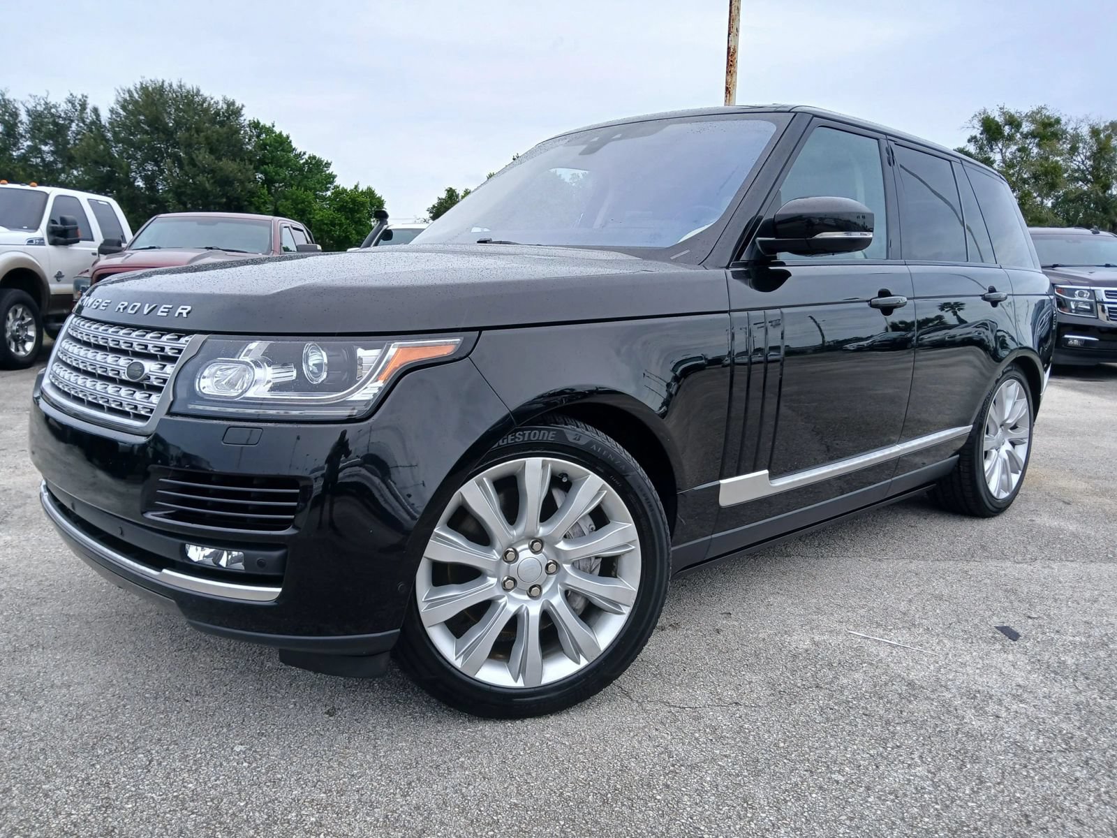 Used 2017 Land Rover Range Rover Supercharged AWD/4WD image 4