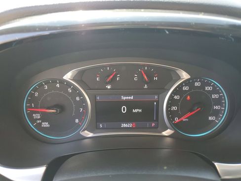 Used 2021 Chevrolet Traverse LT image 32