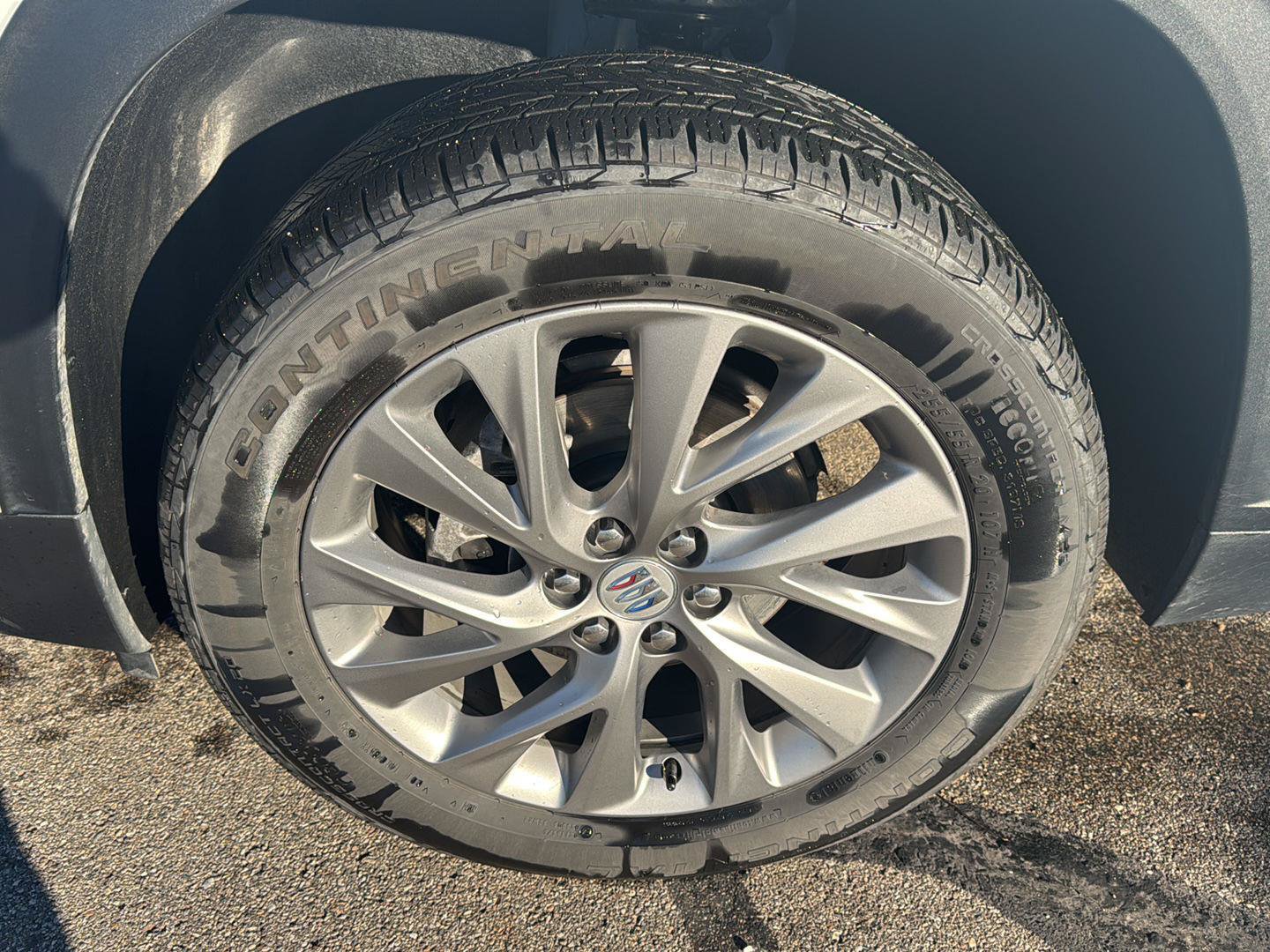 Used 2026 Buick Enclave Preferred AWD/4WD image 9