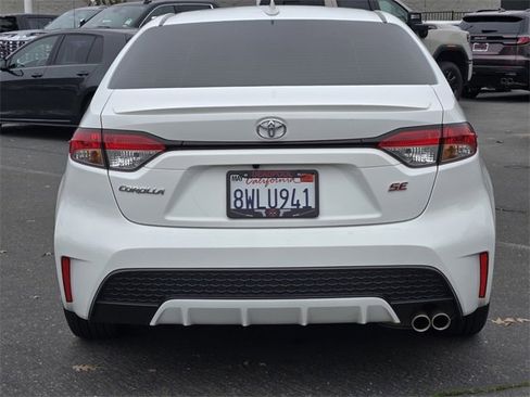 Used 2021 Toyota Corolla SE image 5