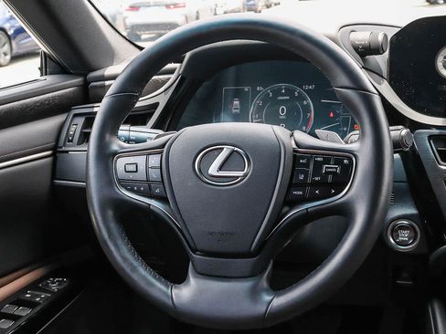 Used 2025 Lexus ES 350 w/ Premium Package FWD image 20