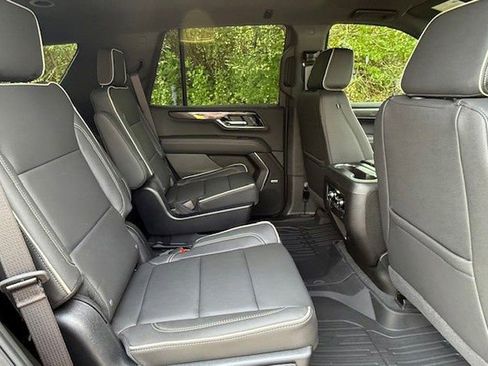 New 2026 GMC Yukon XL Elevation w/ Elevation Premium Package AWD/4WD image 19