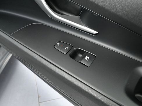 Used 2025 Hyundai Elantra SEL FWD image 45