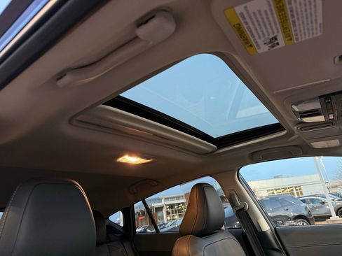 Used 2025 Subaru Crosstrek 2.5i Limited image 24