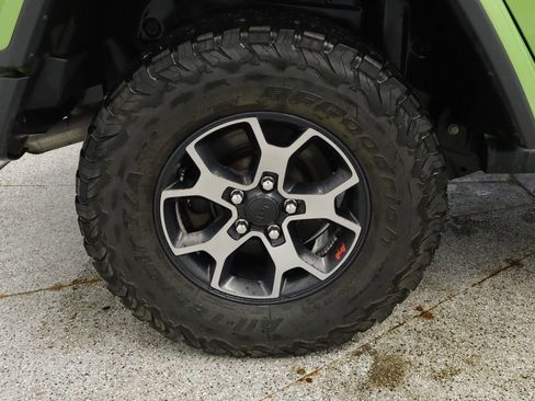 Used 2019 Jeep Wrangler Unlimited Rubicon w/ Uconnect 4C Nav & Sound Group AWD/4WD image 16