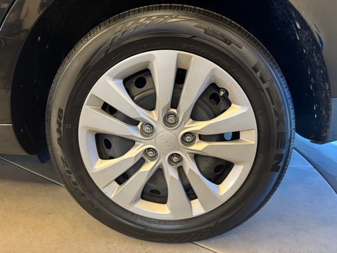 Used 2023 Kia Soul LX FWD image 25