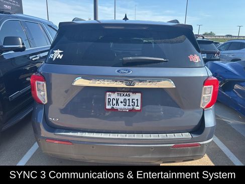 Used 2021 Ford Explorer XLT RWD image 4