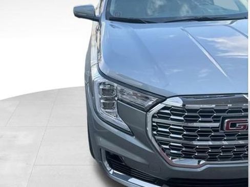 Used 2023 GMC Terrain Denali w/ Denali Premium Package image 5