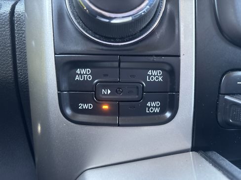 Used 2017 RAM 1500 Big Horn AWD/4WD image 23
