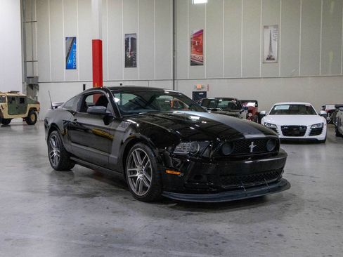 Used 2013 Ford Mustang Boss 302 RWD image 8