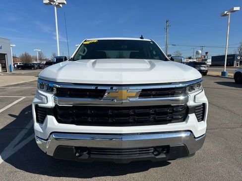 Used 2025 Chevrolet Silverado 1500 LT image 3