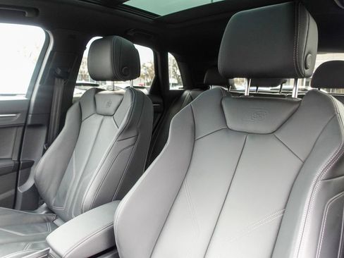 Used 2025 Audi Q3 2.0T Premium w/ Convenience Package image 22