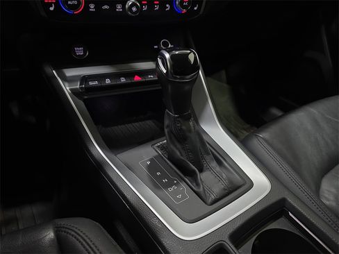 Used 2019 Audi Q3 2.0T Premium Plus image 25