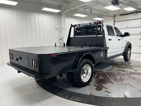 Used 2021 RAM 5500 Tradesman w/ Chrome Appearance Group AWD/4WD image 3