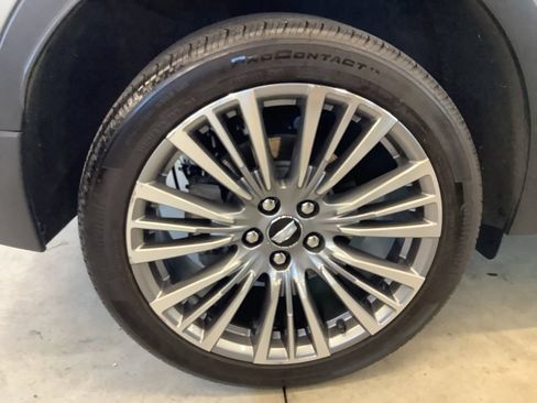 Used 2024 Cadillac XT4 Premium Luxury AWD/4WD image 26