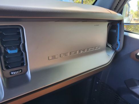 Used 2021 Ford Bronco Outer Banks image 49
