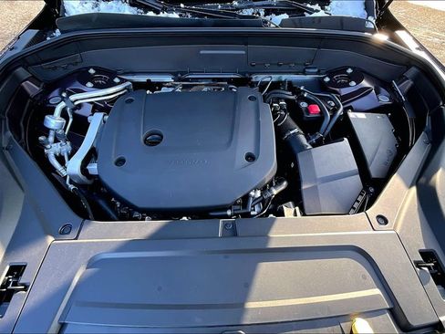 New 2026 Volvo XC90 B6 Plus w/ Protection Package Premier AWD/4WD image 12