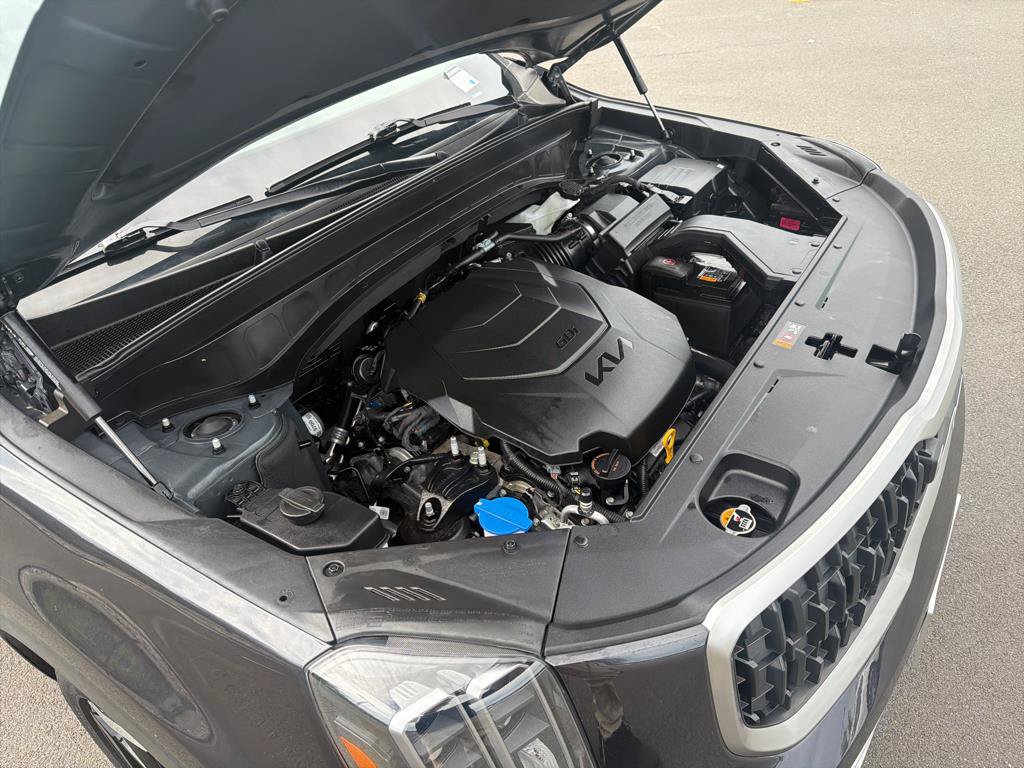 Used 2025 Kia Telluride EX w/ EX Captain's Chair Package AWD/4WD image 35