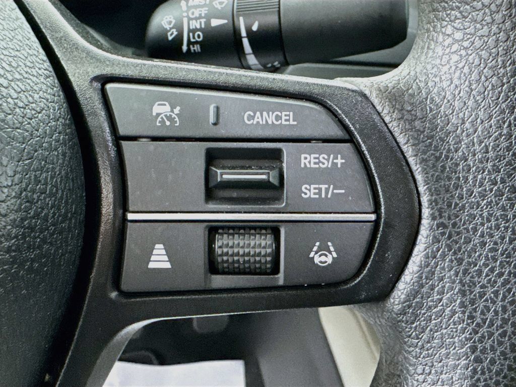 Used 2025 Honda Accord SE image 13