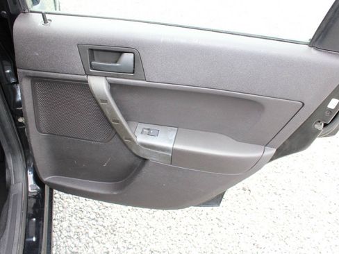 Used 2008 Ford Focus SE FWD image 21