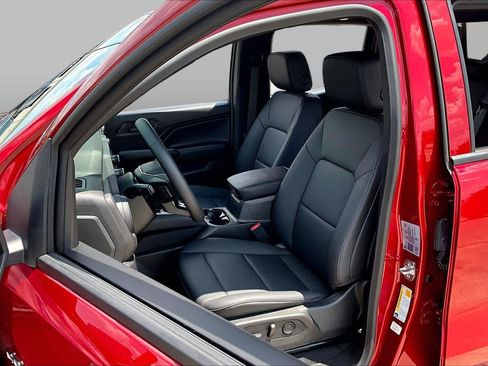 Used 2026 Chevrolet Colorado Trail Boss AWD/4WD image 8