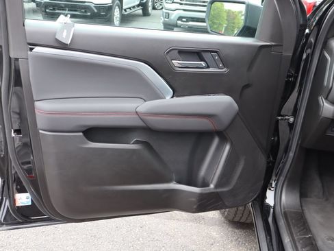 Used 2025 Chevrolet Colorado Z71 AWD/4WD image 25