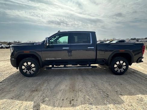 New 2026 GMC Sierra 2500 Denali w/ Denali Reserve Package image 8