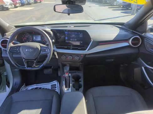 Certified 2024 Chevrolet Trax RS w/ Driver Confidence Package image 28