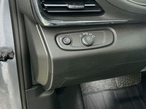 Used 2025 Buick Envista Preferred w/ Convenience I Package image 16