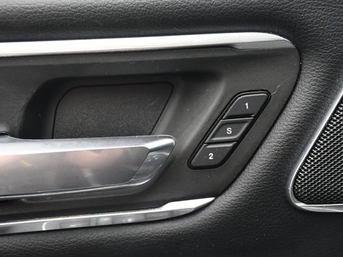 Used 2020 RAM 1500 Laramie image 14