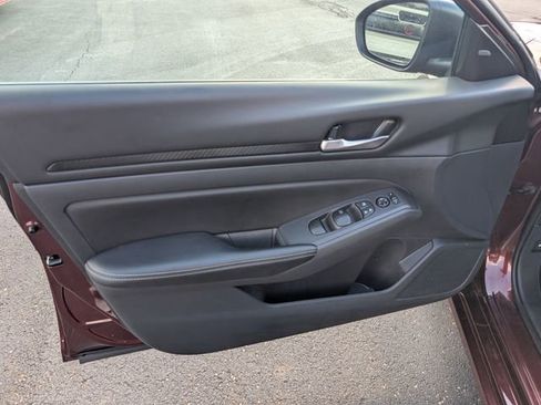 Certified 2025 Nissan Altima 2.5 SV FWD image 14
