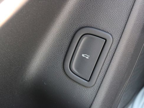 New 2026 Chevrolet Traverse LT w/ Midnight/Sport Edition FWD image 55