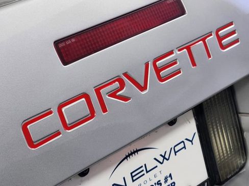 Used 1996 Chevrolet Corvette Coupe RWD image 11