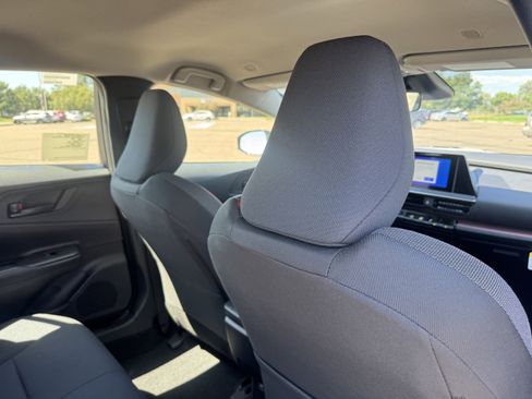 New 2026 Toyota Prius Plug-In Hybrid FWD image 17