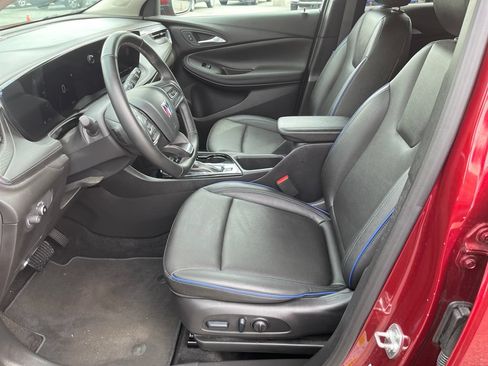 Used 2025 Buick Encore GX Sport Touring w/ Comfort Package AWD/4WD image 32