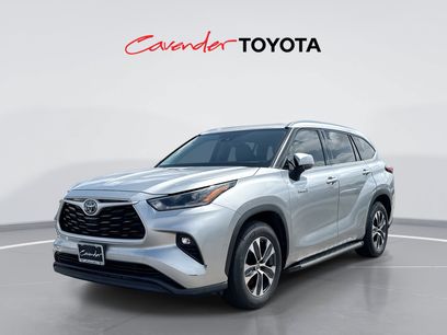 Used 2021 Toyota Highlander XLE